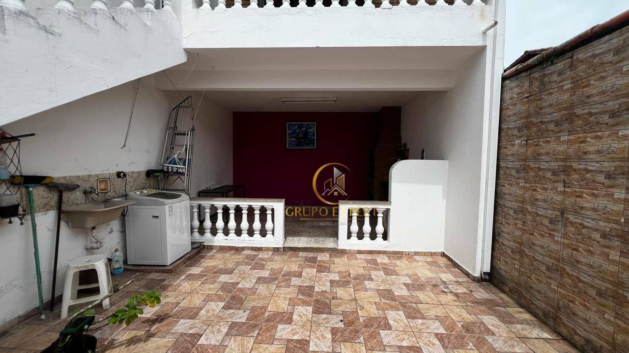 Casa à venda com 2 quartos, 80m² - Foto 13