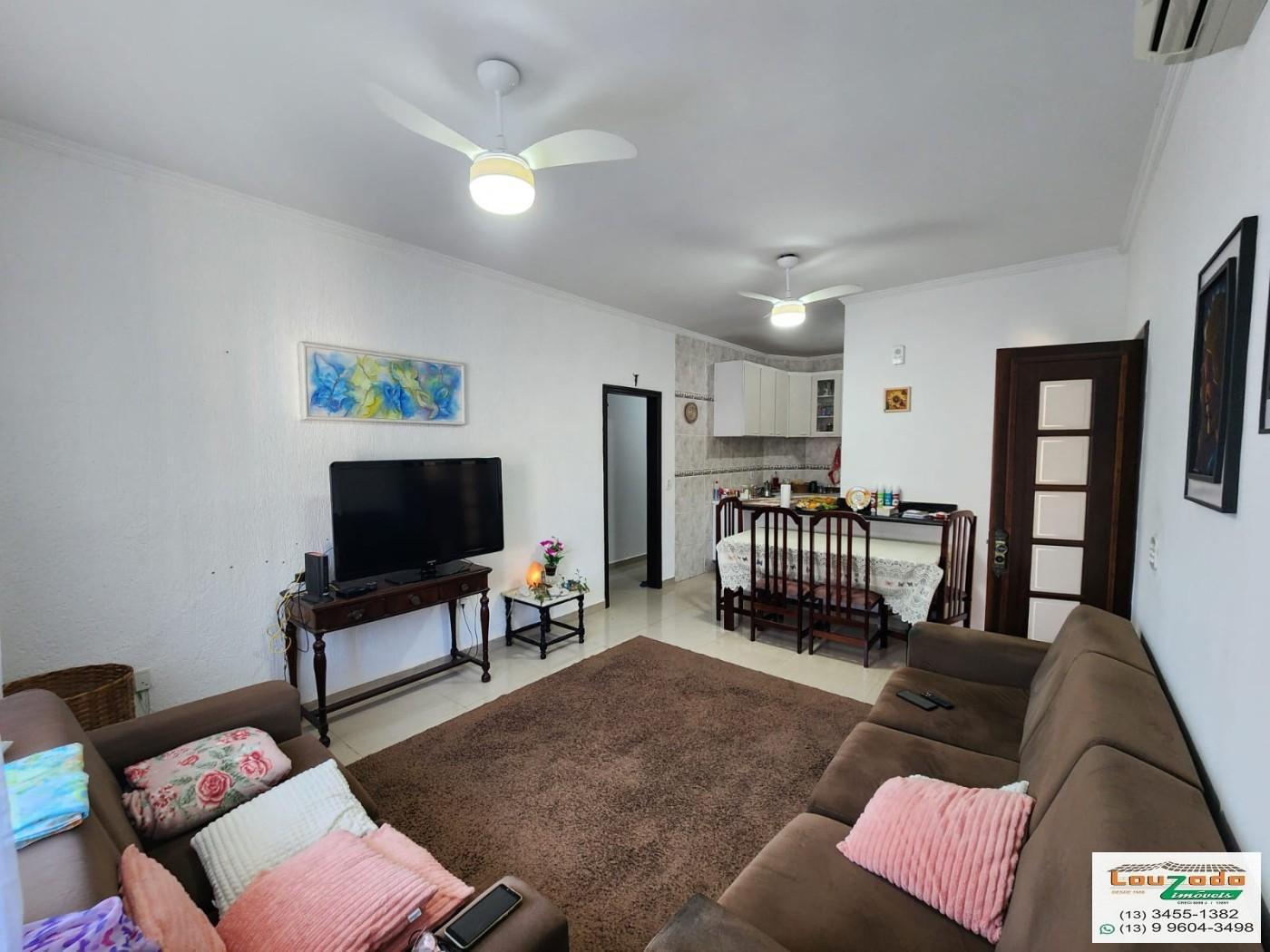 Casa à venda com 3 quartos, 200m² - Foto 1