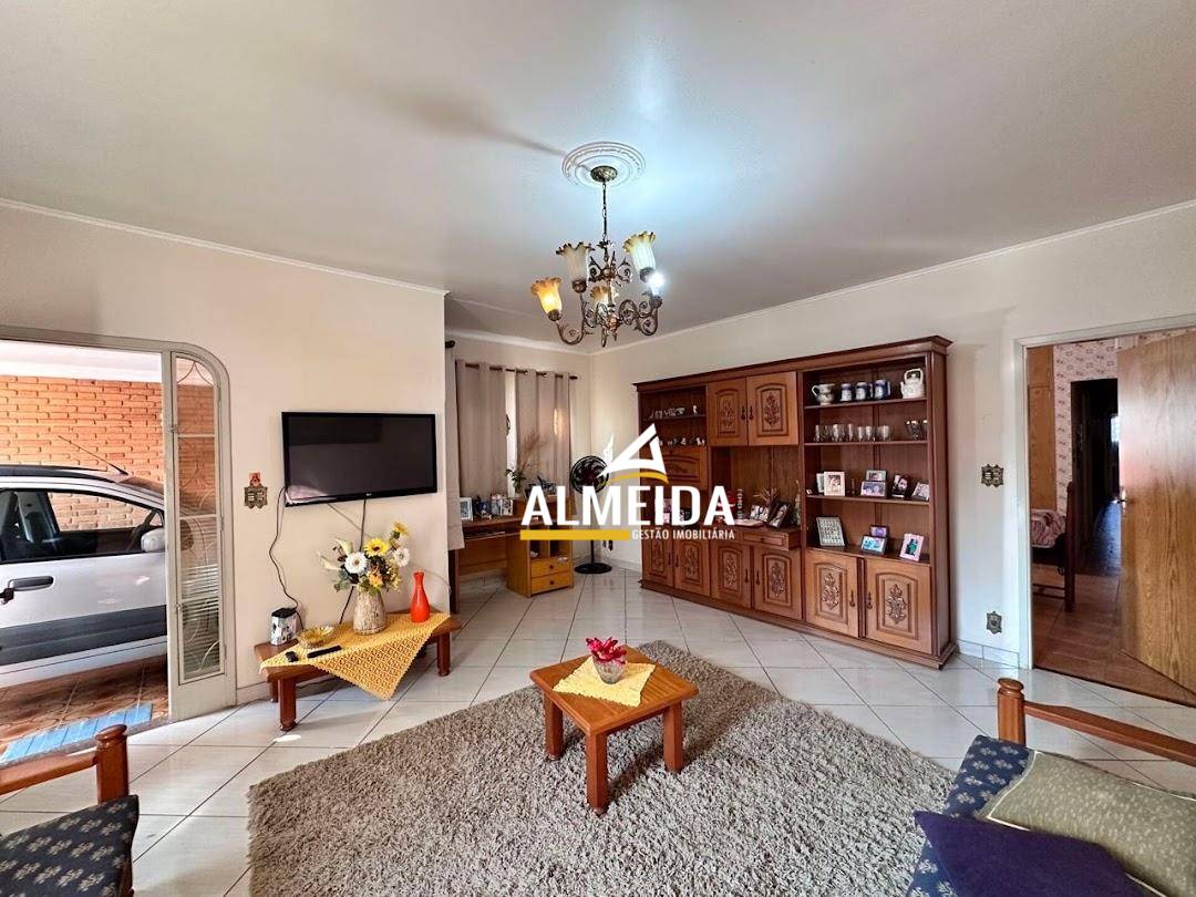 Casa, 3 quartos, 170 m² - Foto 1