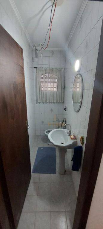 Sobrado à venda e aluguel com 3 quartos, 165m² - Foto 27