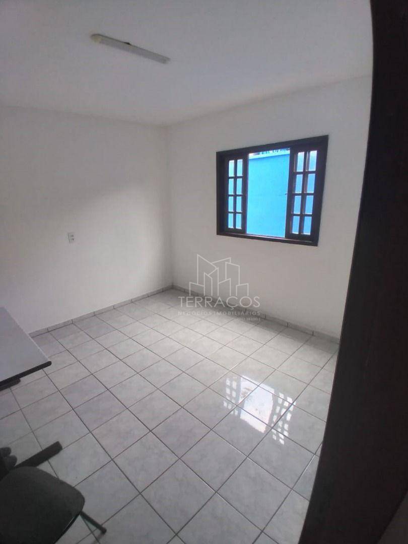 Casa à venda com 4 quartos, 180m² - Foto 15