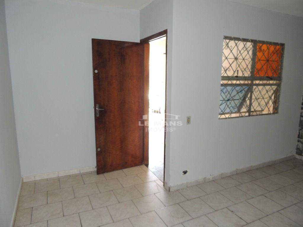 Casa à venda com 2 quartos, 86m² - Foto 3