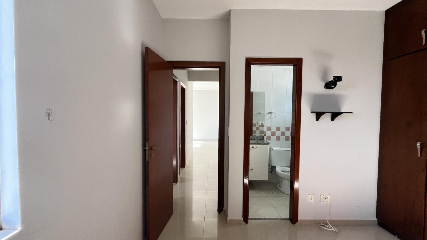 Apartamento à venda com 3 quartos, 77m² - Foto 4