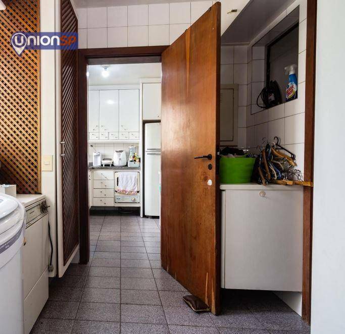 Apartamento à venda com 4 quartos, 156m² - Foto 26