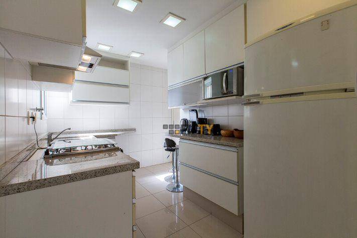 Apartamento para alugar com 3 quartos, 95m² - Foto 8