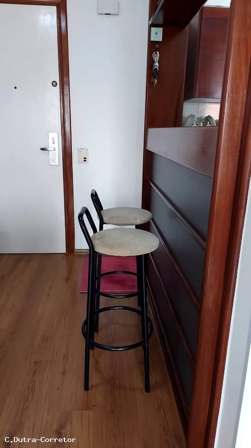 Apartamento à venda com 1 quarto, 50m² - Foto 8