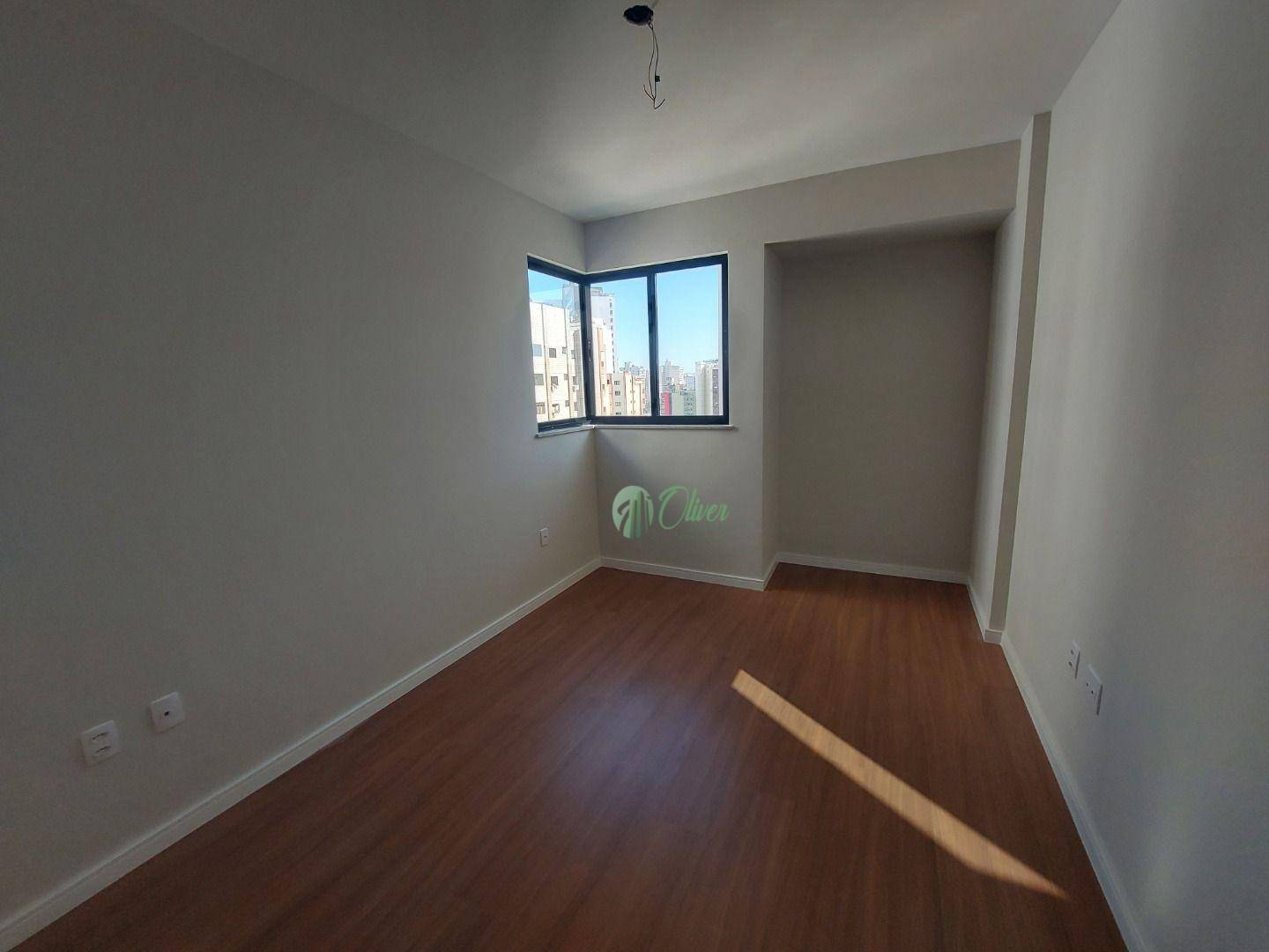 Apartamento à venda com 3 quartos, 97m² - Foto 32