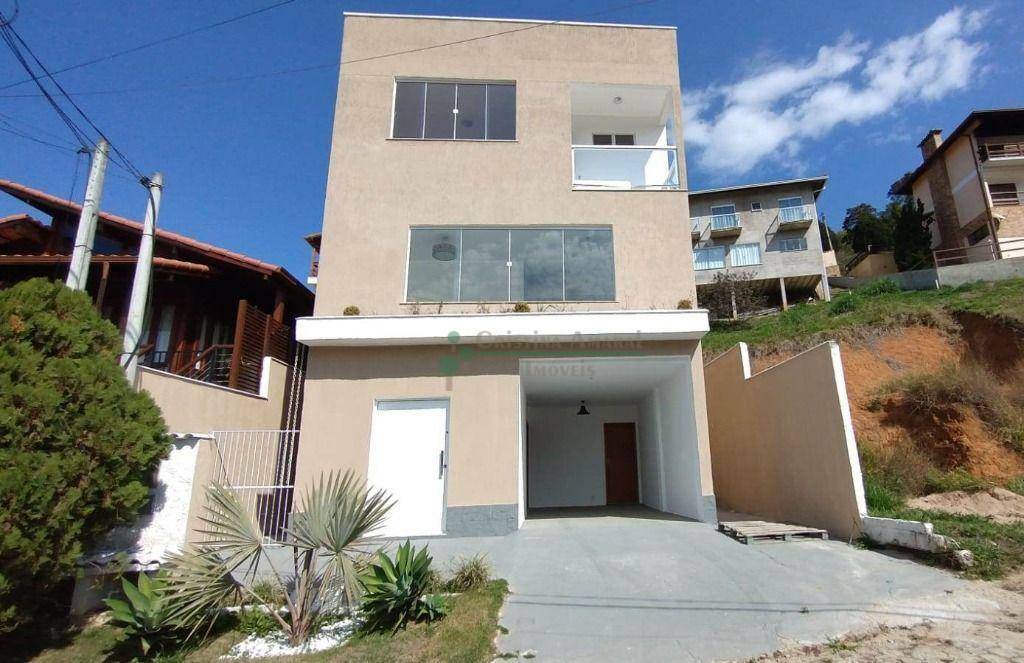 Casa de Condomínio à venda com 3 quartos, 220m² - Foto 2