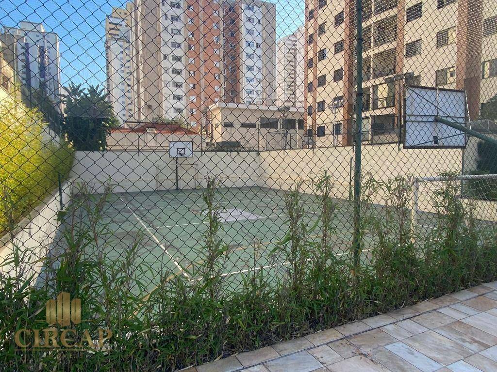 Apartamento à venda com 3 quartos, 212m² - Foto 18