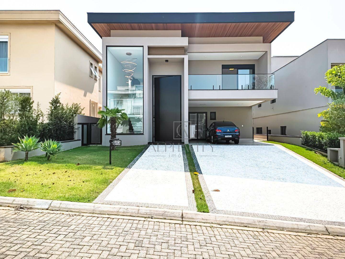 Casa de Condomínio à venda com 4 quartos, 390m² - Foto 1