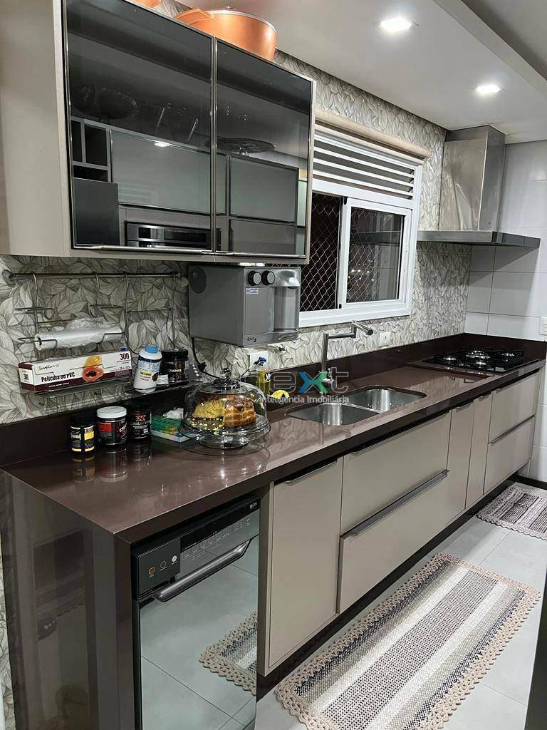 Apartamento à venda com 3 quartos, 142m² - Foto 7