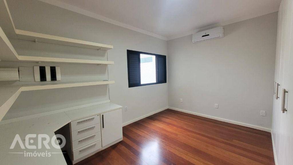Casa de Condomínio à venda com 4 quartos, 400m² - Foto 17