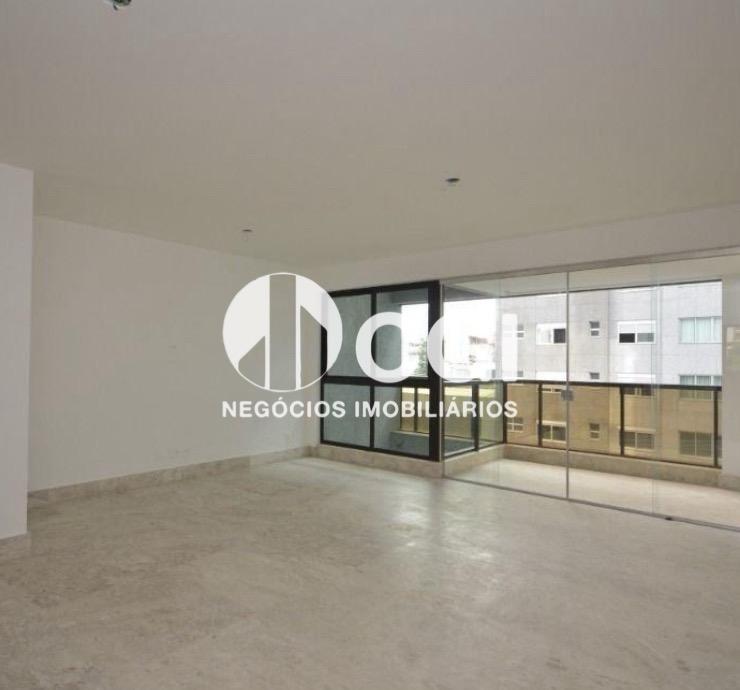 Apartamento à venda com 4 quartos, 140m² - Foto 9