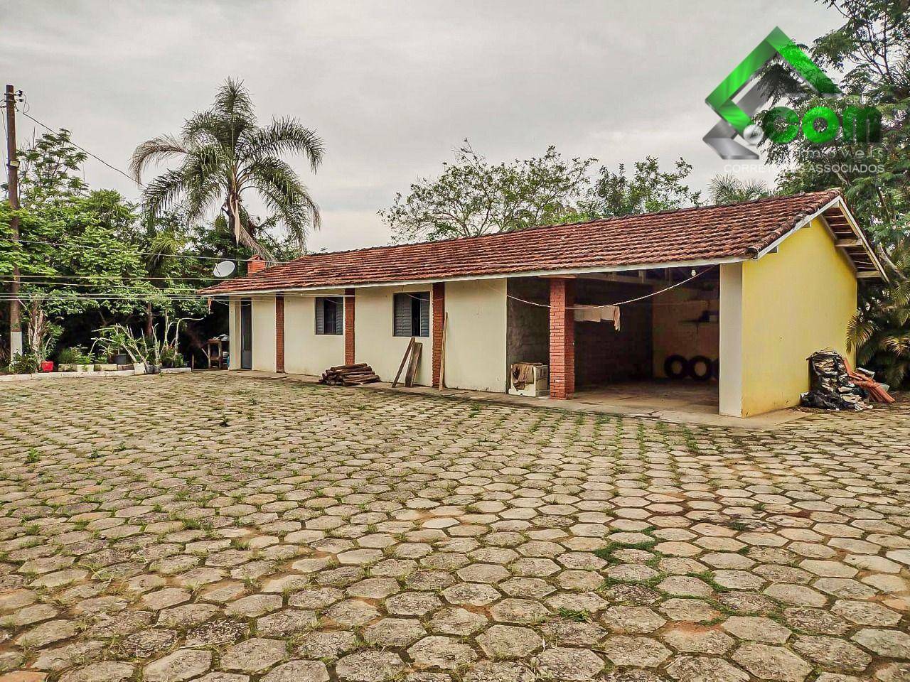 Chácara à venda com 2 quartos, 200m² - Foto 2