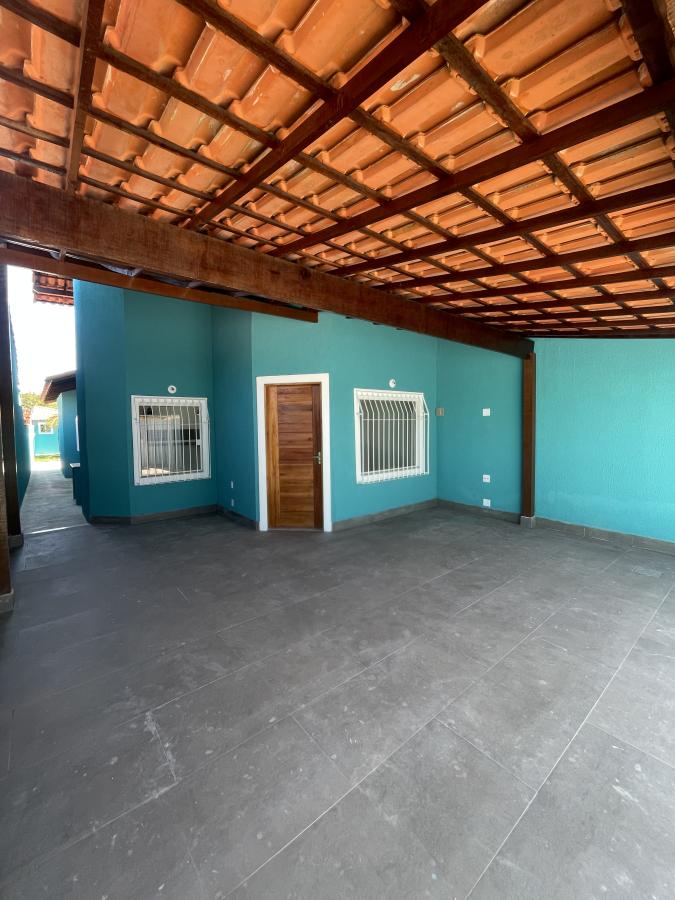 Casa à venda com 2 quartos, 240m² - Foto 1