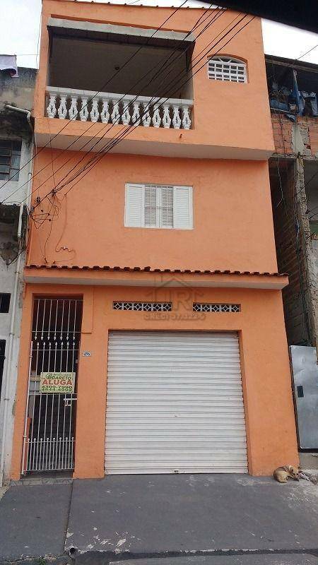 Casa à venda com 4 quartos, 200m² - Foto 1