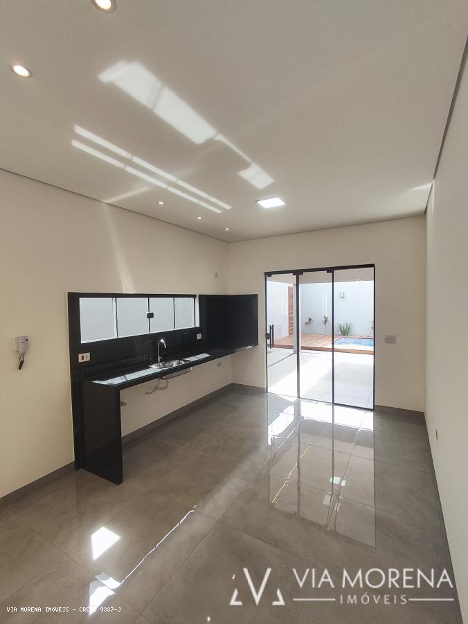 Casa à venda com 3 quartos, 250m² - Foto 6