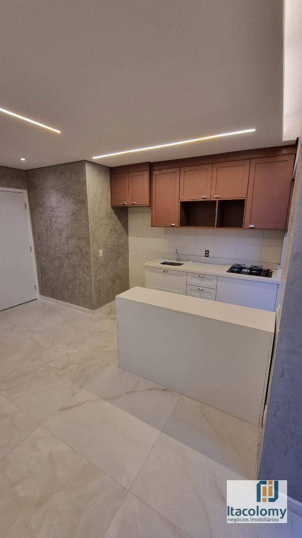 Apartamento à venda com 2 quartos, 52m² - Foto 2