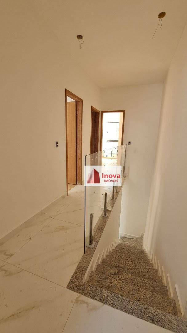 Casa à venda com 3 quartos, 180m² - Foto 12