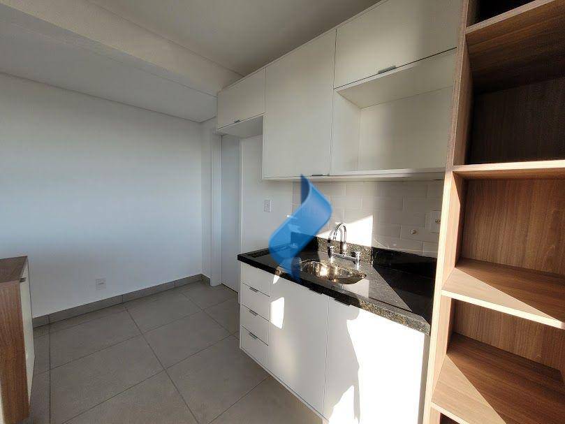 Apartamento para alugar com 3 quartos, 125m² - Foto 28