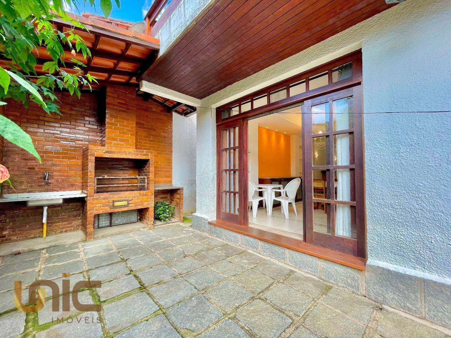 Casa de Condomínio à venda com 4 quartos, 220m² - Foto 18