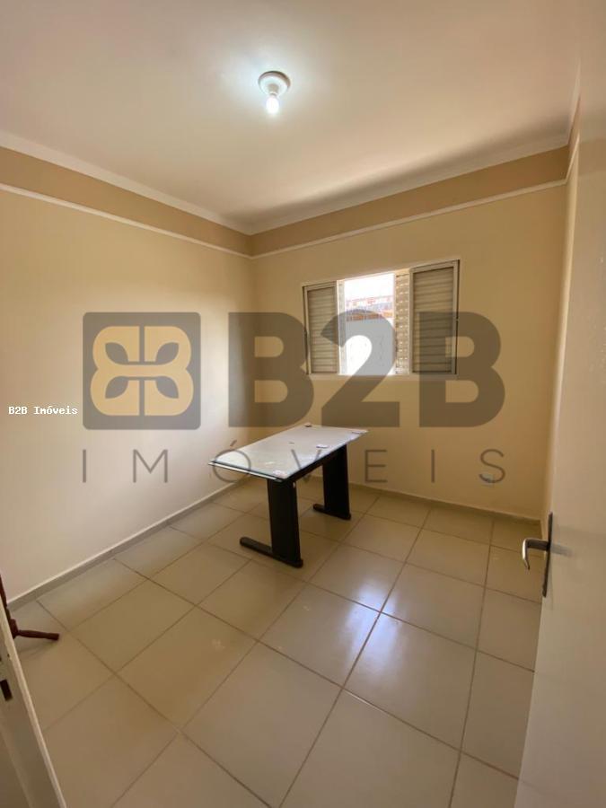 Casa à venda com 3 quartos, 169m² - Foto 14