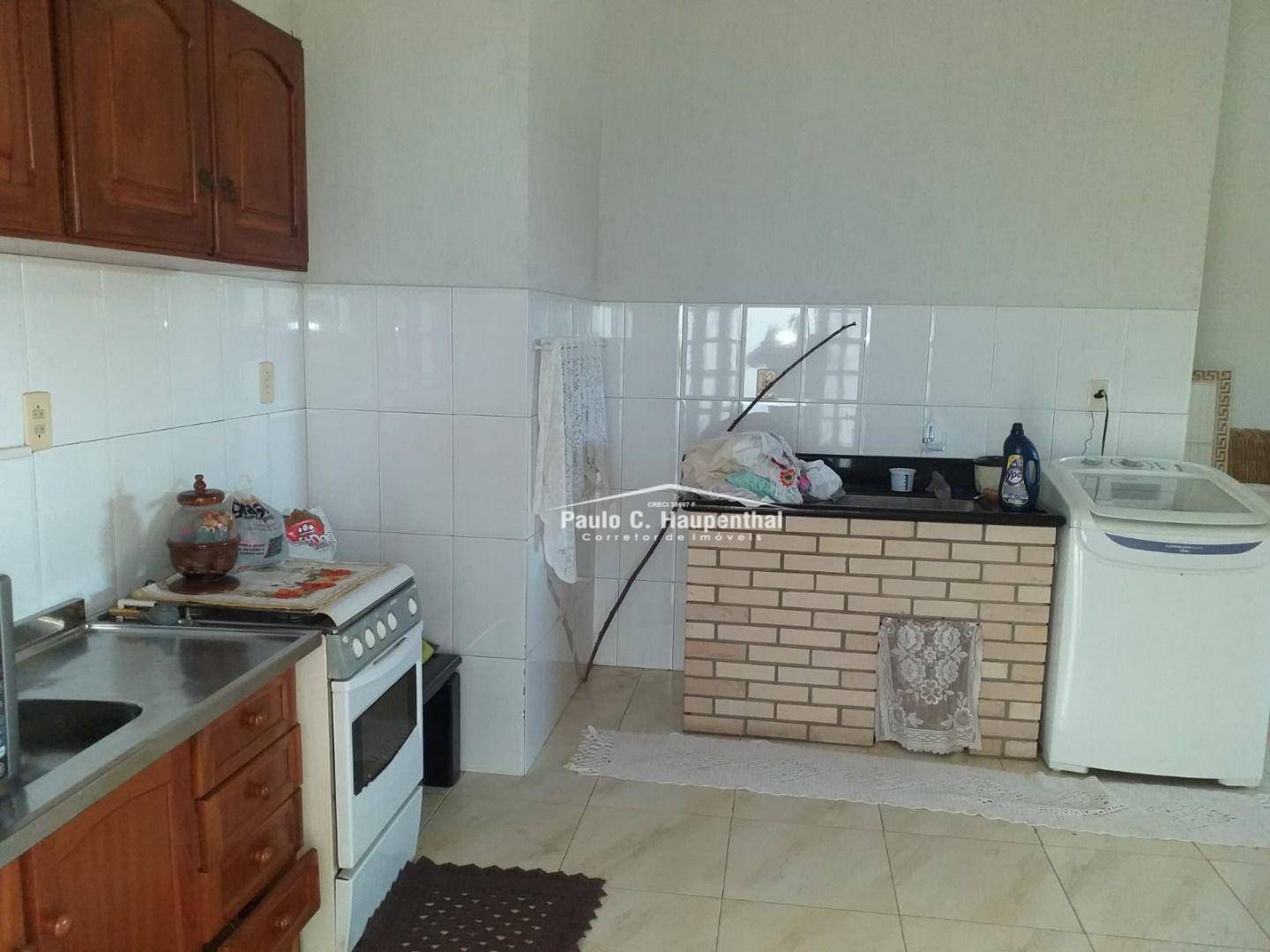 Casa à venda com 3 quartos, 220m² - Foto 4