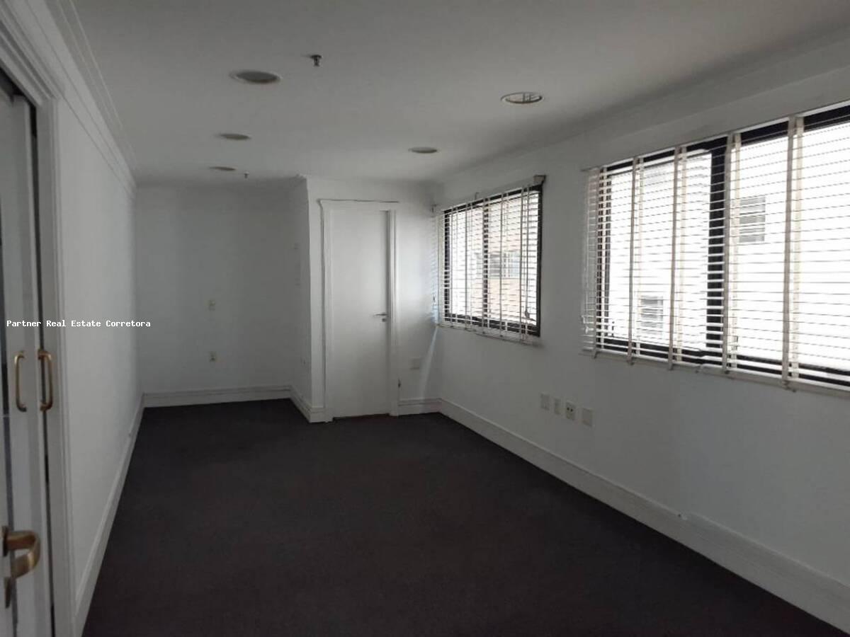 Conjunto Comercial-Sala à venda com 1 quarto, 122m² - Foto 2