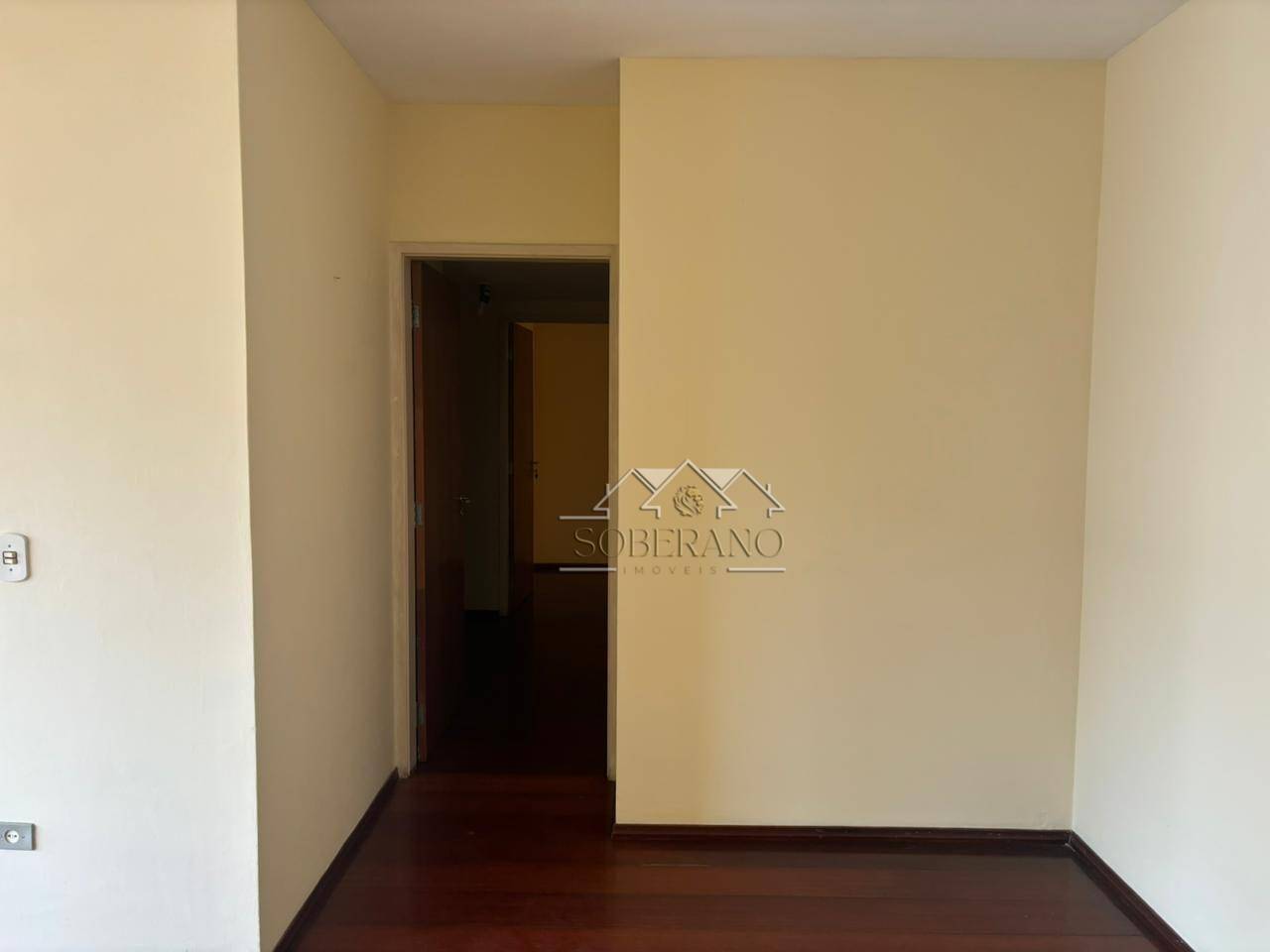 Apartamento à venda com 2 quartos, 90m² - Foto 3