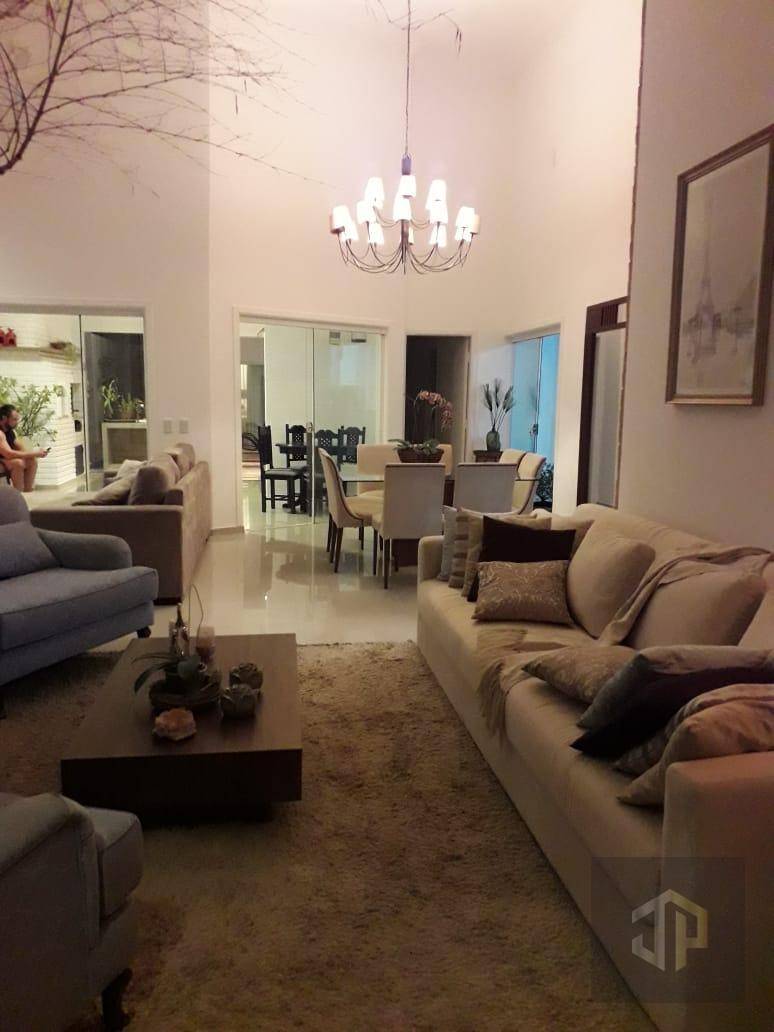 Casa à venda com 3 quartos, 202m² - Foto 8