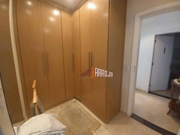 Casa à venda com 3 quartos, 340m² - Foto 16