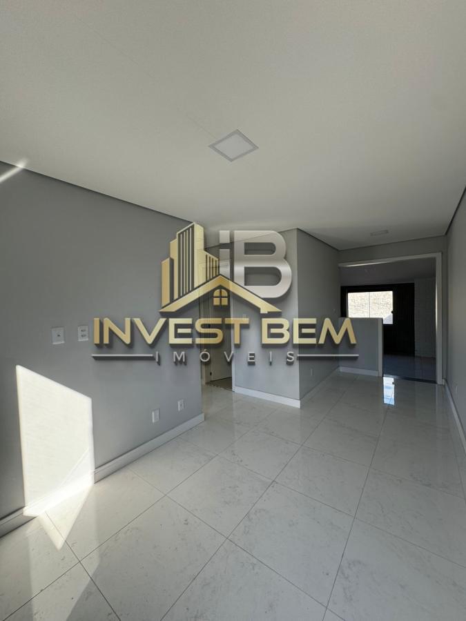 Casa à venda com 2 quartos, 73m² - Foto 4