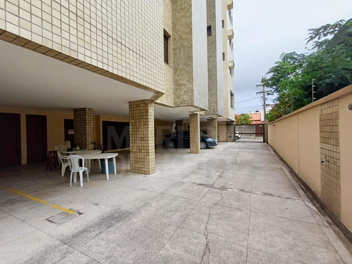 Apartamento à venda com 3 quartos, 145m² - Foto 5