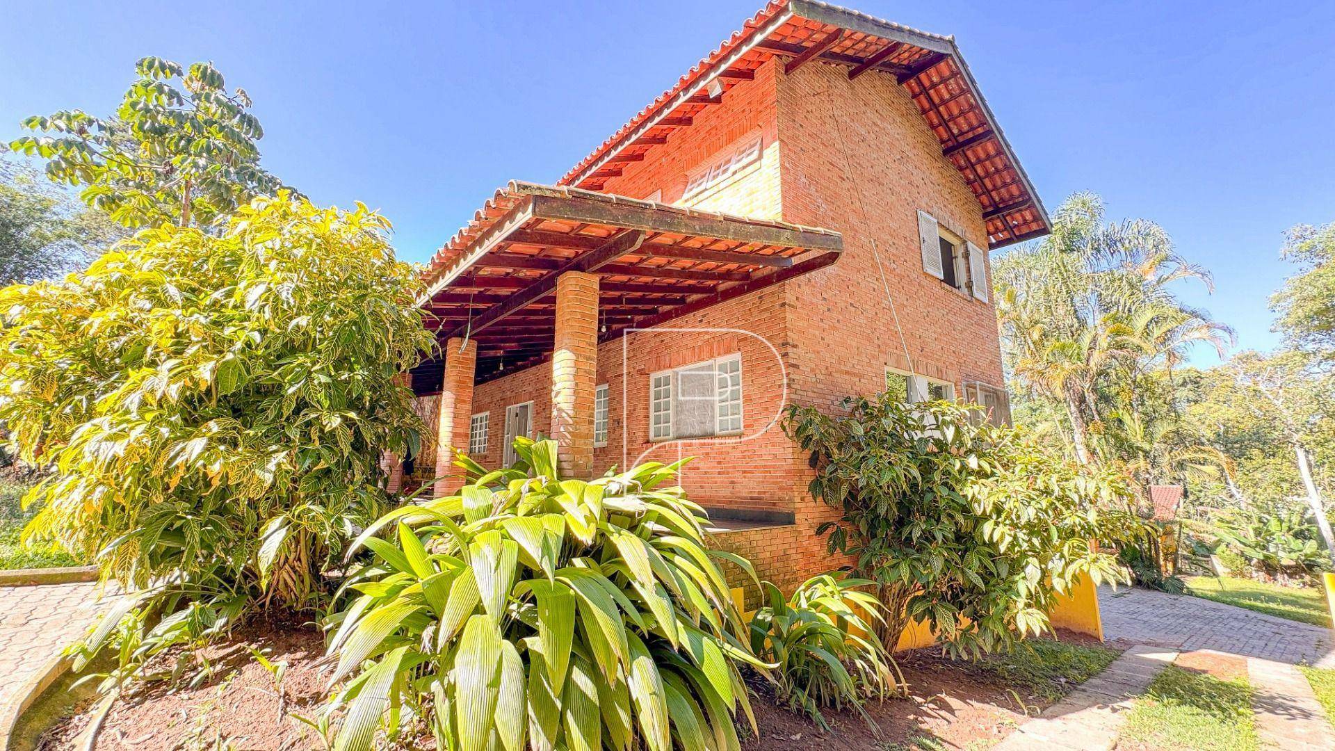 Chácara à venda e aluguel com 4 quartos, 369m² - Foto 4