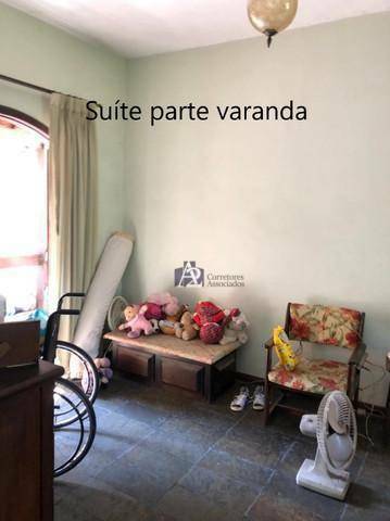 Casa à venda com 5 quartos, 322m² - Foto 10