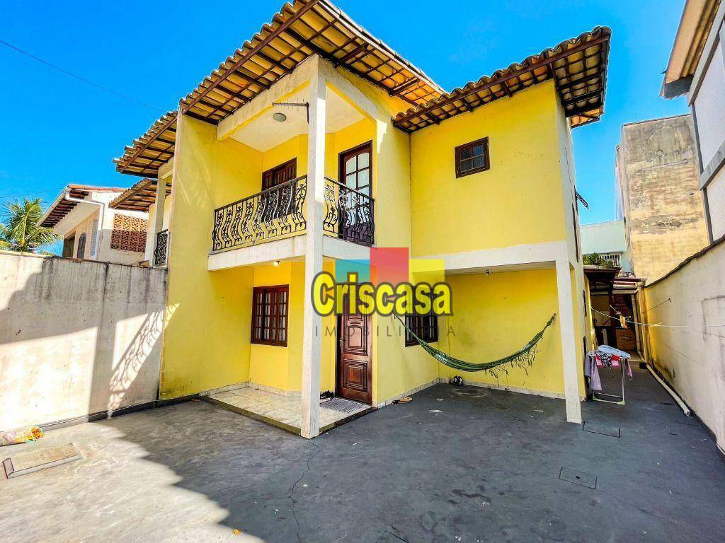 Casa à venda com 3 quartos, 130m² - Foto 1