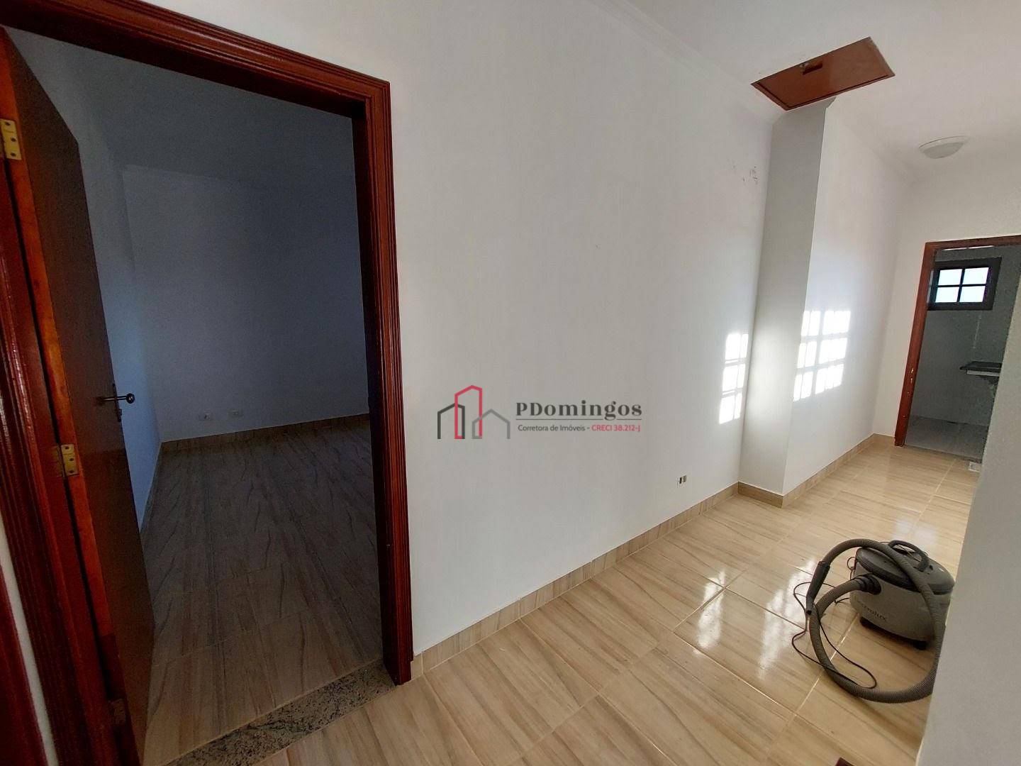 Sobrado à venda com 3 quartos, 300m² - Foto 31