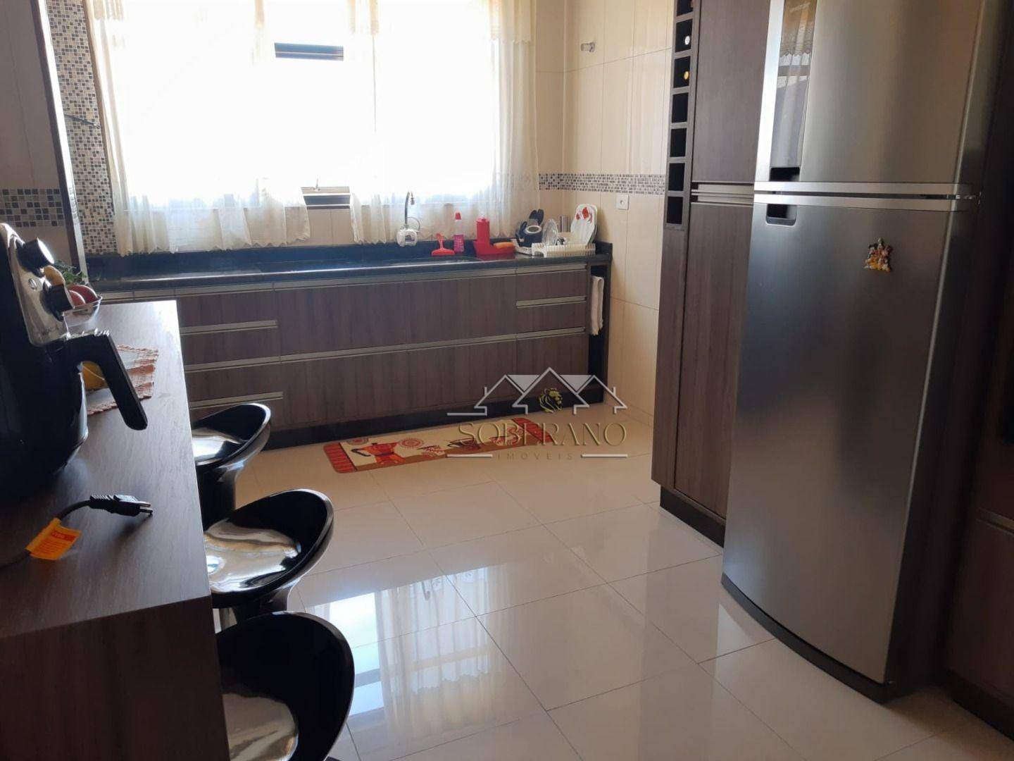 Sobrado à venda com 3 quartos, 267m² - Foto 11