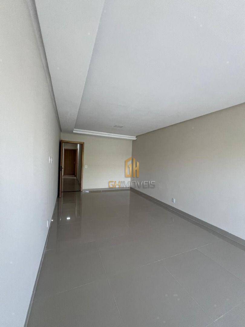 Sobrado à venda com 4 quartos, 210m² - Foto 5