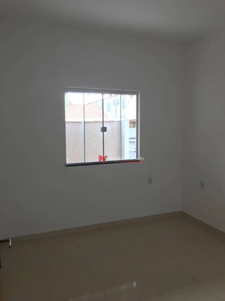 Casa à venda com 2 quartos, 60m² - Foto 5