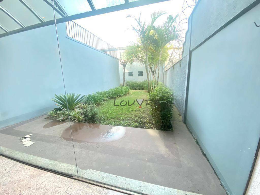 Casa à venda e aluguel com 3 quartos, 250m² - Foto 5