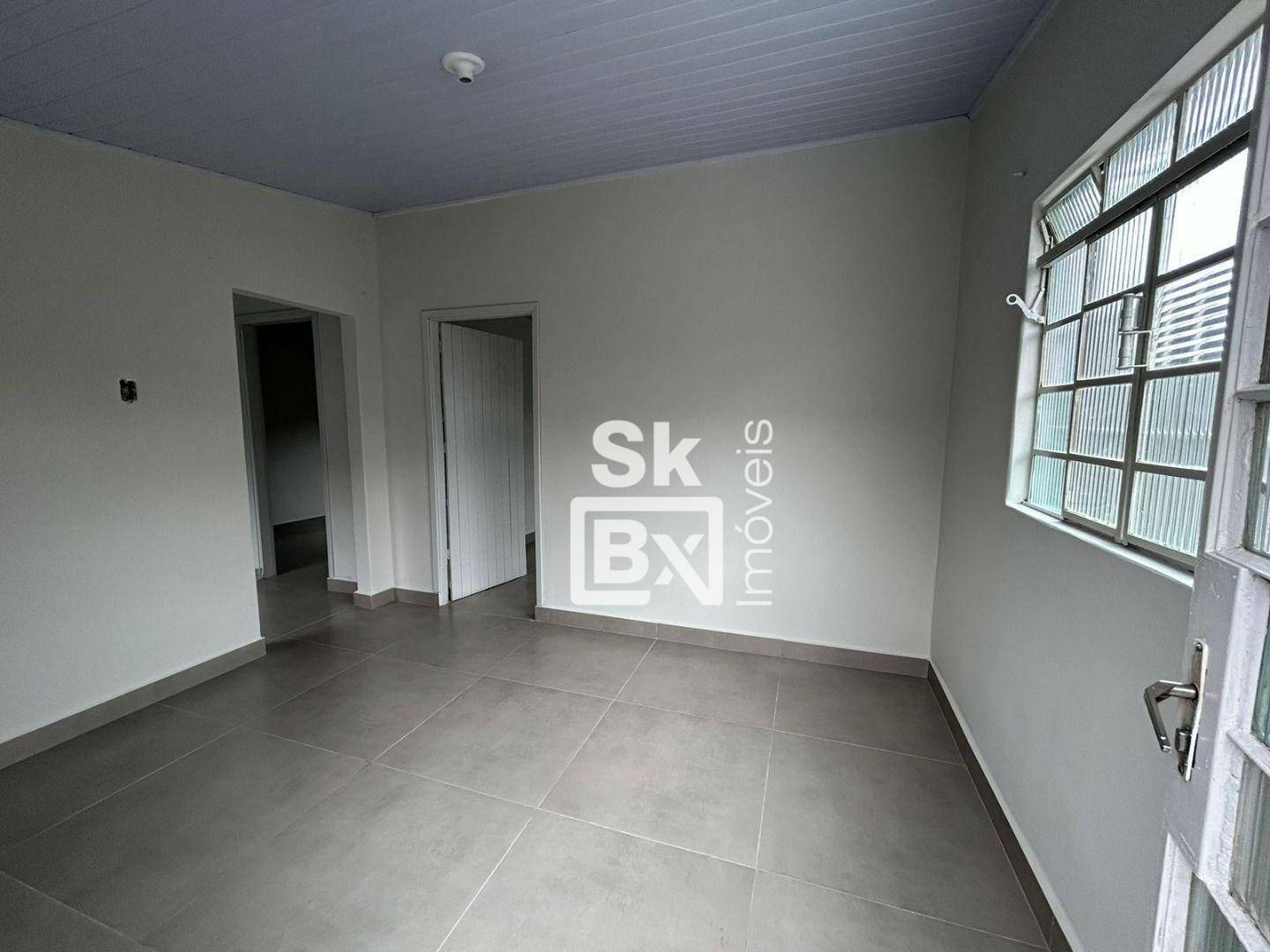 Casa à venda com 3 quartos, 90m² - Foto 4