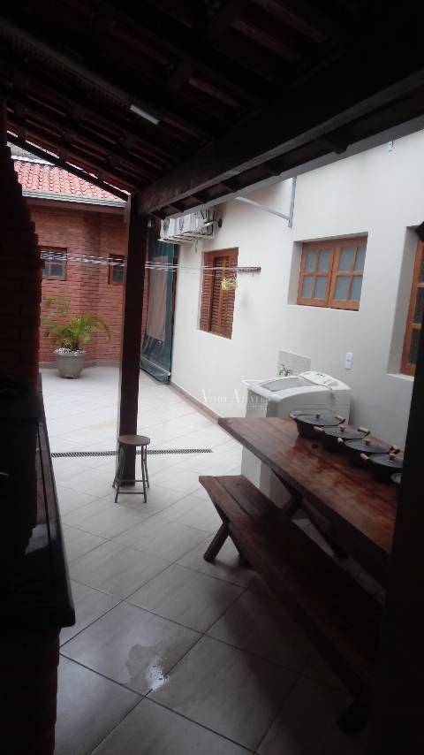 Casa à venda com 3 quartos, 114m² - Foto 5