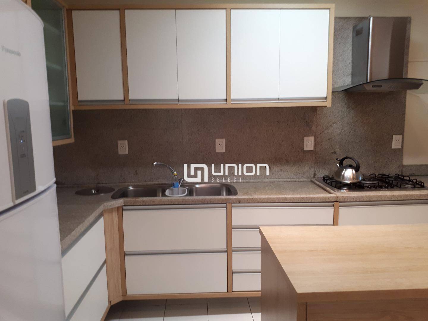 Apartamento à venda com 4 quartos, 185m² - Foto 8