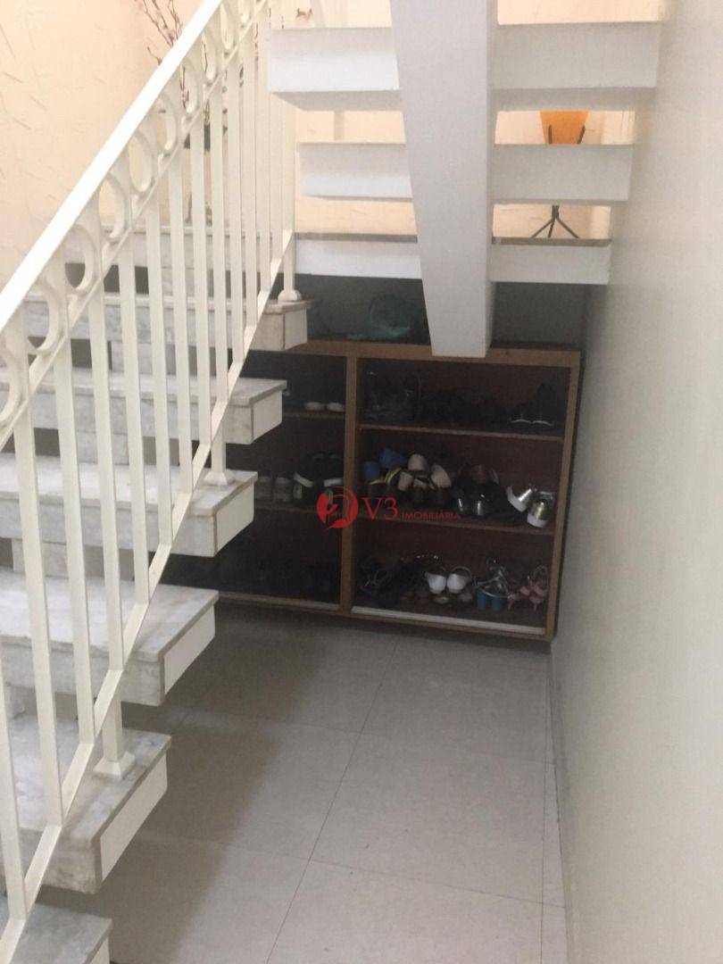 Sobrado à venda com 4 quartos, 300m² - Foto 11