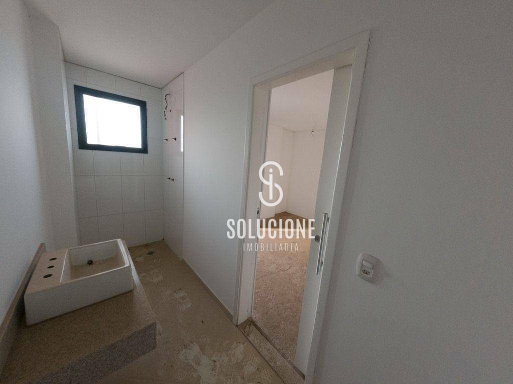 Apartamento à venda com 3 quartos, 210m² - Foto 6