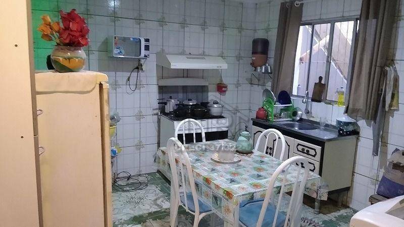 Casa à venda com 1 quarto, 100m² - Foto 3