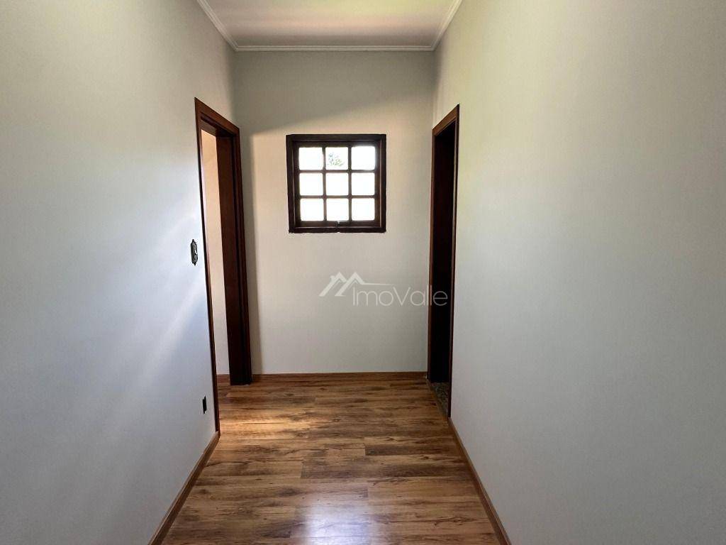 Casa de Condomínio para alugar com 4 quartos, 220m² - Foto 20