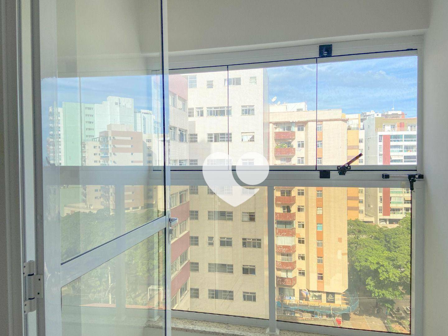 Apartamento à venda com 2 quartos, 72m² - Foto 19