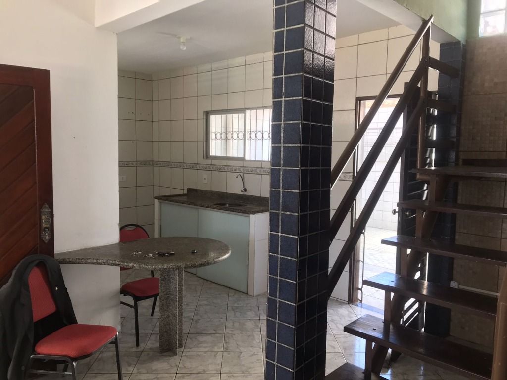 Casa de Condomínio à venda com 4 quartos, 240m² - Foto 3